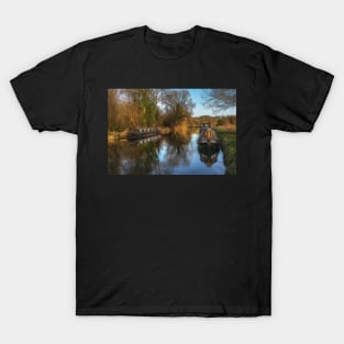 Narrow Boats At Woolhampton T-Shirt